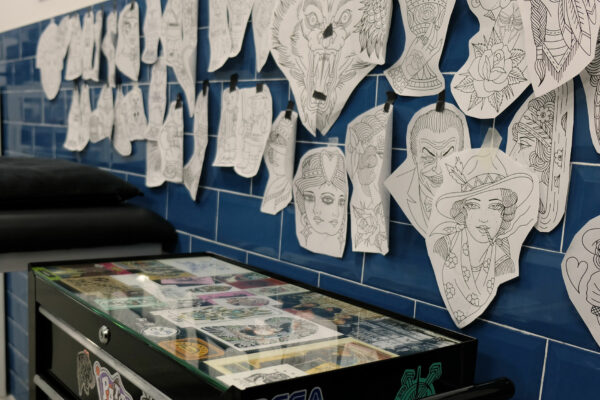 Bocetos del estudio de tatuajes Love & Riot en Almería